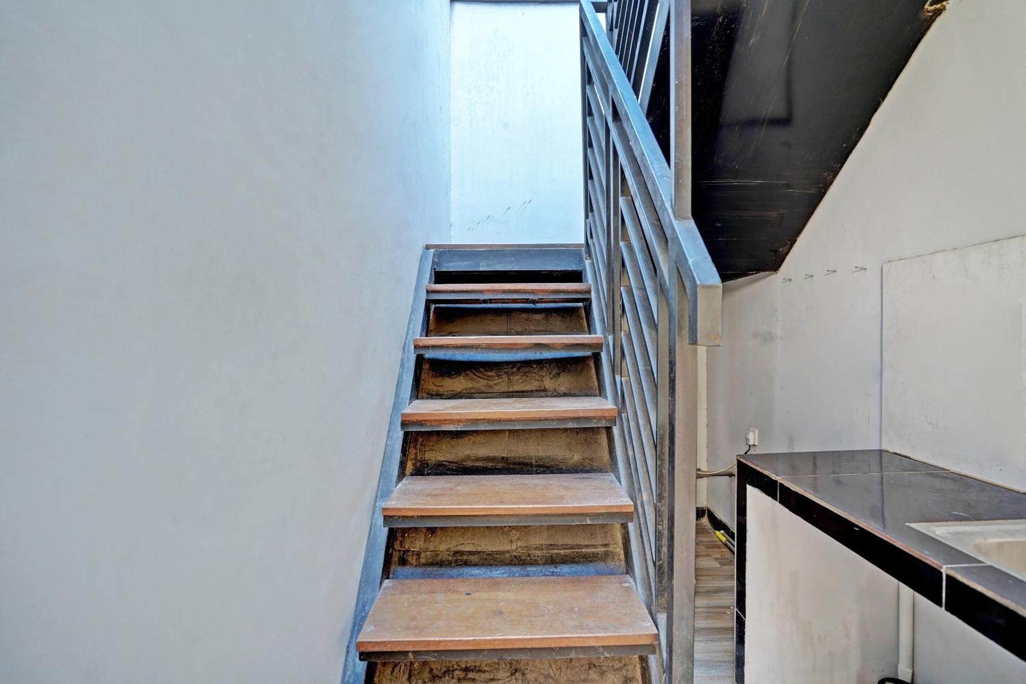 Oyo Life 91866 Paradise Ok Kost Syariah Mojokerto Extérieur photo