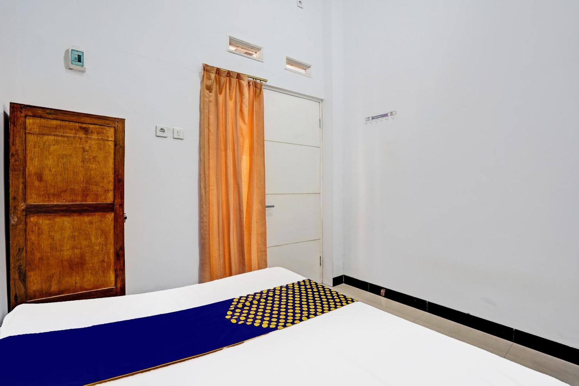 Oyo Life 91866 Paradise Ok Kost Syariah Mojokerto Extérieur photo