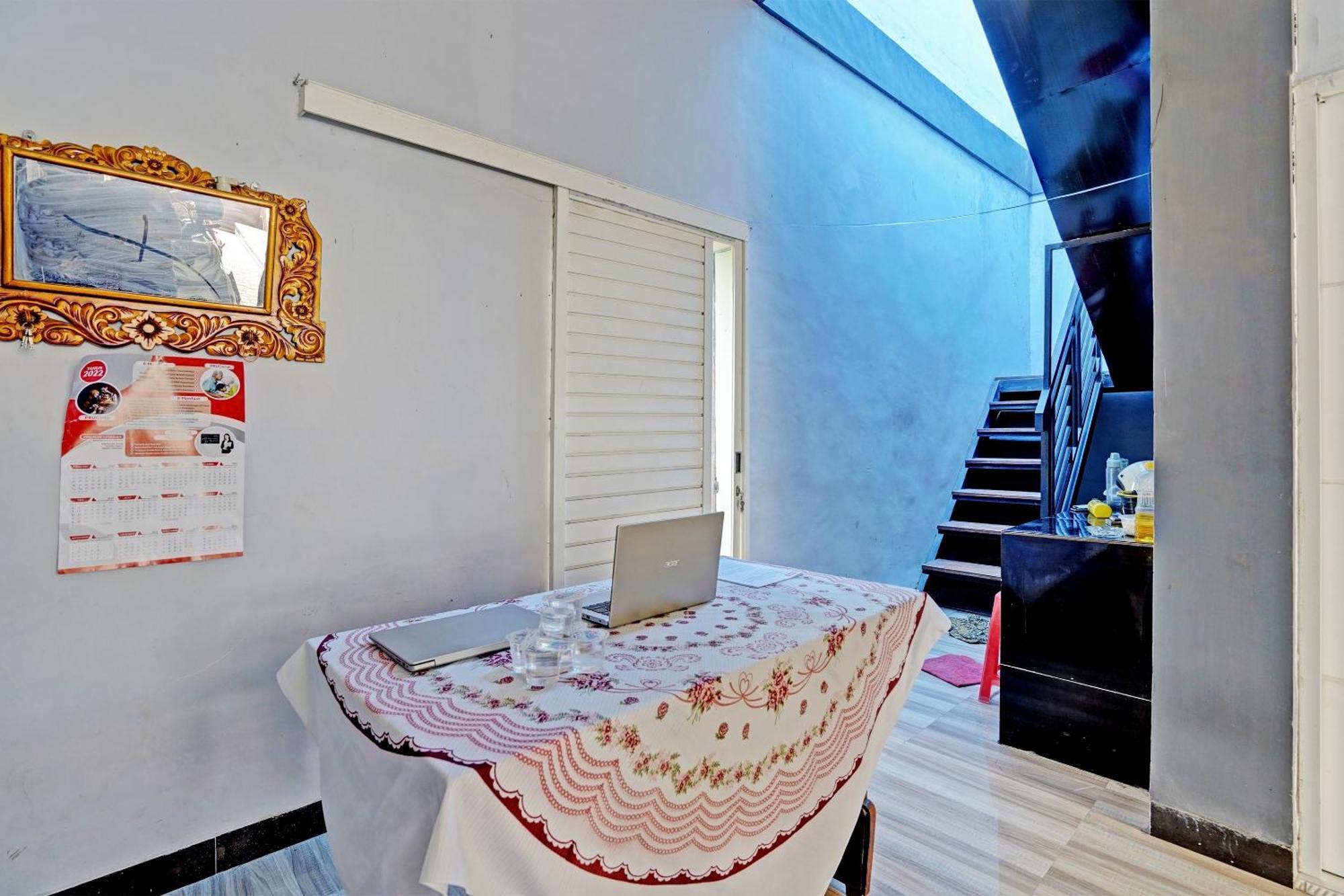Oyo Life 91866 Paradise Ok Kost Syariah Mojokerto Extérieur photo